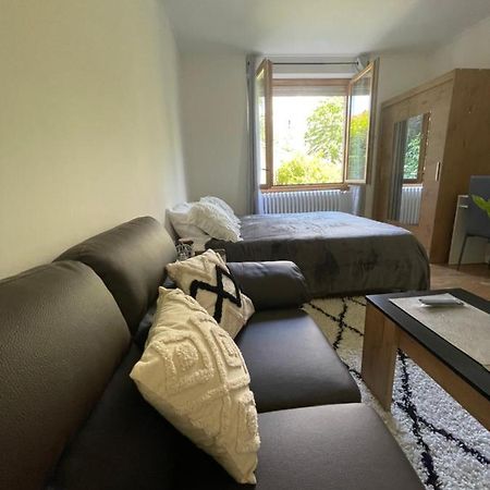 Chambre Privee Vue Sur Le Jardin Proche Centre Ville Besancon Exterior photo