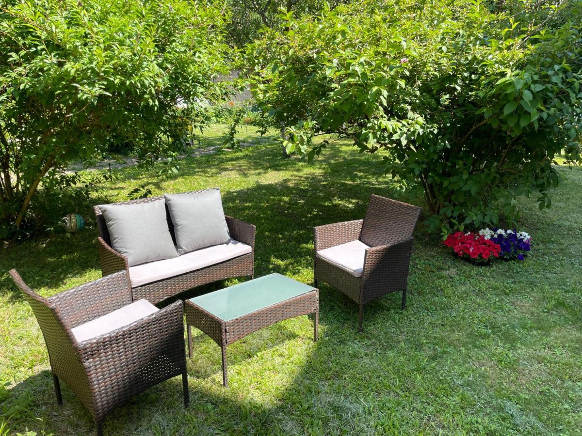 Chambre Privee Vue Sur Le Jardin Proche Centre Ville Besancon Exterior photo