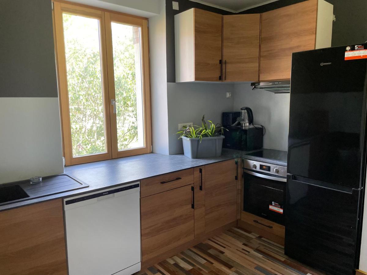 Chambre Privee Vue Sur Le Jardin Proche Centre Ville Besancon Exterior photo