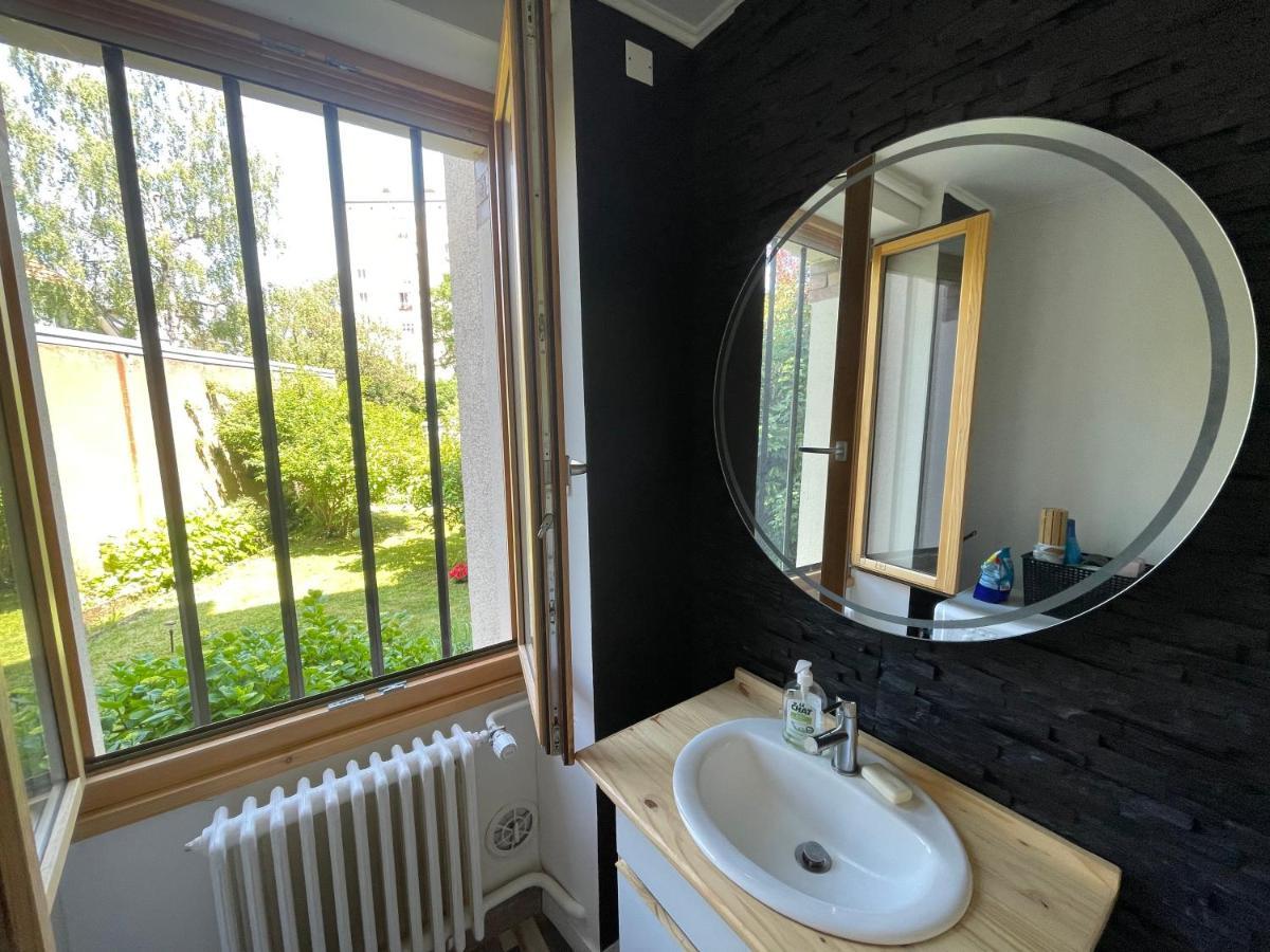 Chambre Privee Vue Sur Le Jardin Proche Centre Ville Besancon Exterior photo